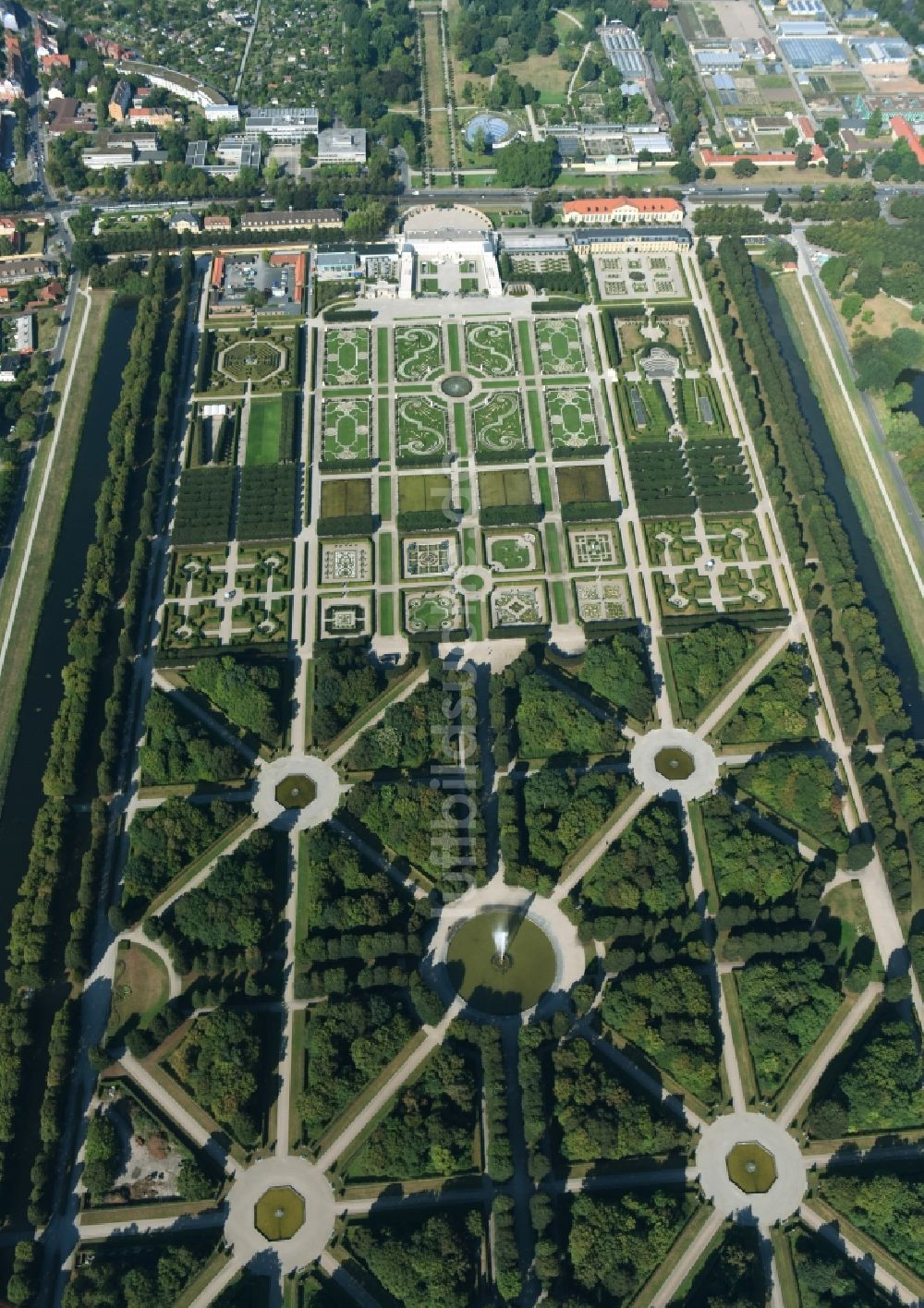 Luftbild Hannover - Schloßpark von Schloß Herrenhausen in Hannover im Bundesland Niedersachsen