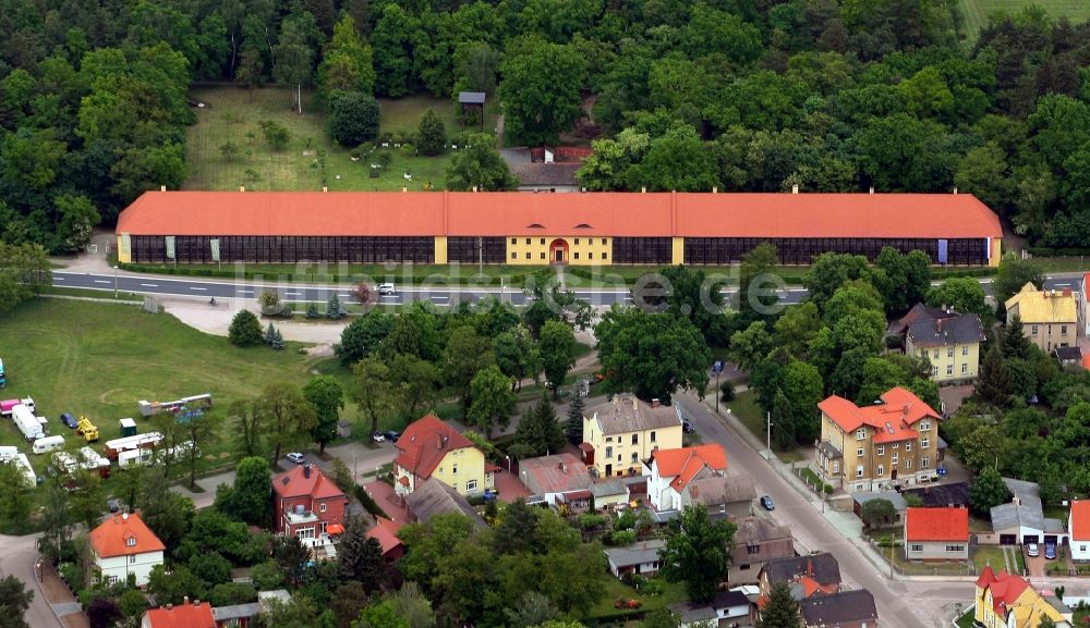 Luftbild Oranienbaum-Wörlitz - Schloßparkanlage am Schloss Oranienbaum mit der Orangerie in Oranienbaum-Wörlitz im Bundesland Sachsen-Anhalt