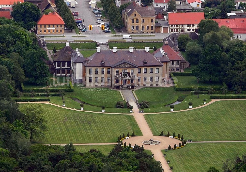 Luftaufnahme Oranienbaum - Schloßparkanlage am Schloss Oranienbaum in Oranienbaum-Wörlitz im Bundesland Sachsen-Anhalt