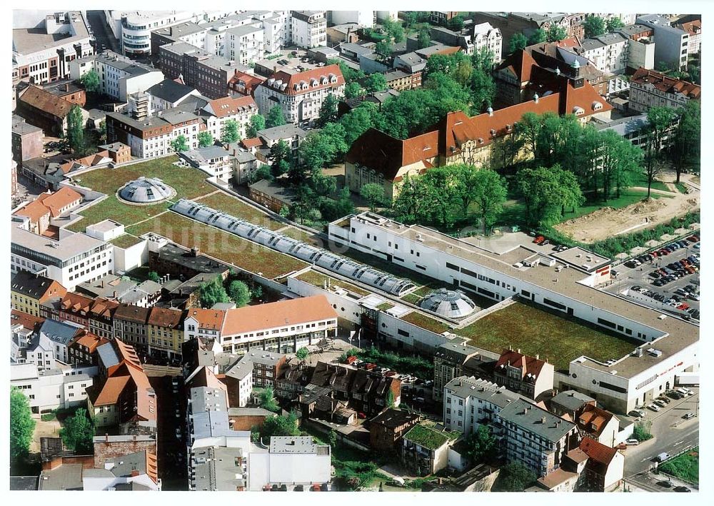 Schwerin / MV von oben - Schloßparkcenter der ECE in Schwerin / Mecklenburg - Vorpommern 10.05.02