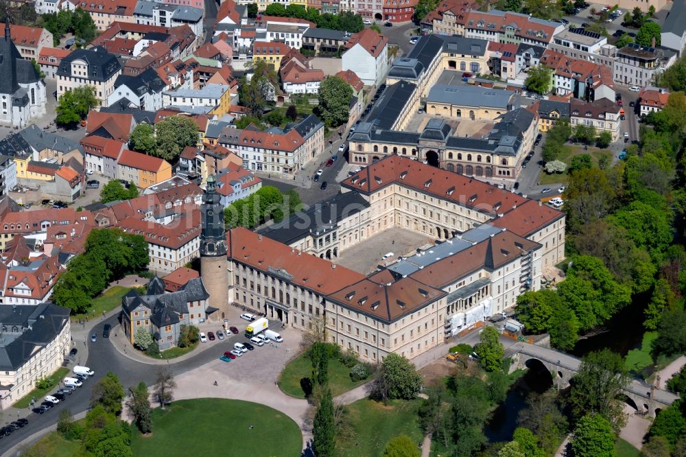 Luftbild Weimar - Schlossturm am Schloss Stadtschloss Weimar und Bastille in Weimar im Bundesland Thüringen, Deutschland