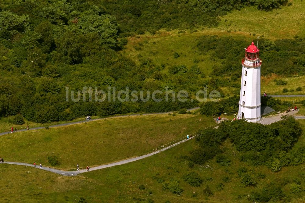 Hiddensee von oben - Schlukswiekberg mit Leuchtturm Dornbusch auf der Nordspitze der Insel Hiddensee im Bundesland Mecklenburg-Vorpommern