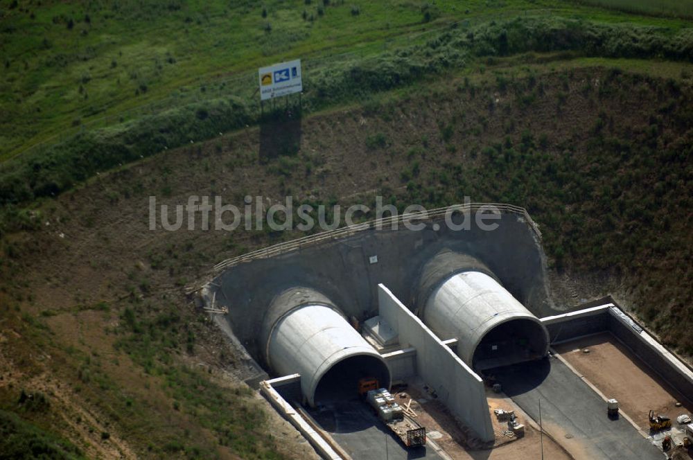 Luftaufnahme Oberheldrungen - Schmücketunnel im Bereich der neuen Trassenführung der Autobahn A71 südwestlich von Harras / Oberheldrungen in Thüringen