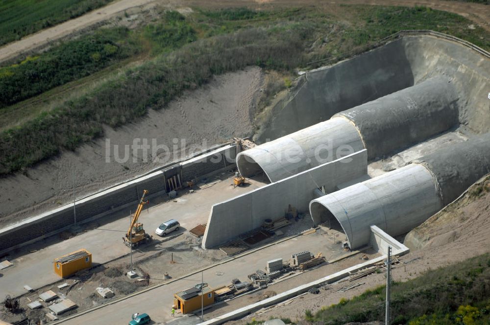 Oberheldrungen von oben - Schmücketunnel im Bereich der neuen Trassenführung der Autobahn A71 südwestlich von Harras / Oberheldrungen in Thüringen