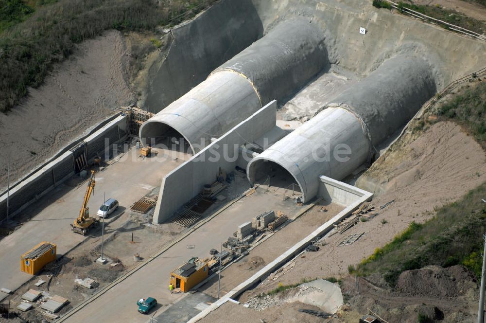 Oberheldrungen aus der Vogelperspektive: Schmücketunnel im Bereich der neuen Trassenführung der Autobahn A71 südwestlich von Harras / Oberheldrungen in Thüringen