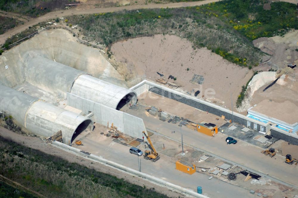 Oberheldrungen von oben - Schmücketunnel im Bereich der neuen Trassenführung der Autobahn A71 südwestlich von Harras / Oberheldrungen in Thüringen