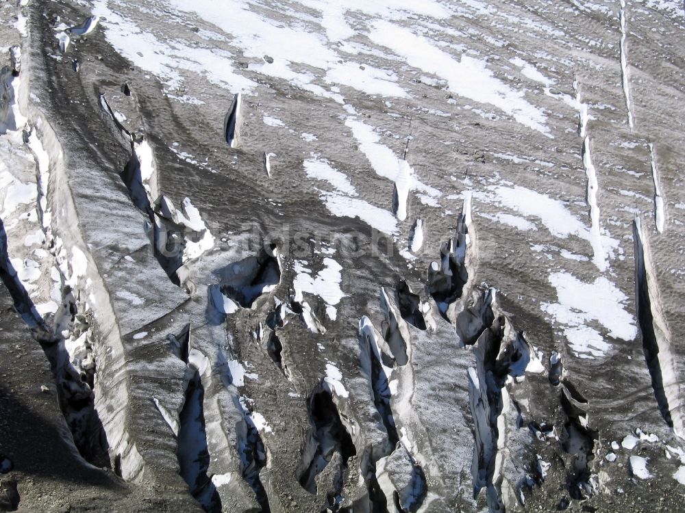 Luftaufnahme Ormont-Dessus - Schneebedeckte Bergkuppe des Les Diablerets bei Ormont-Dessus in Schweiz