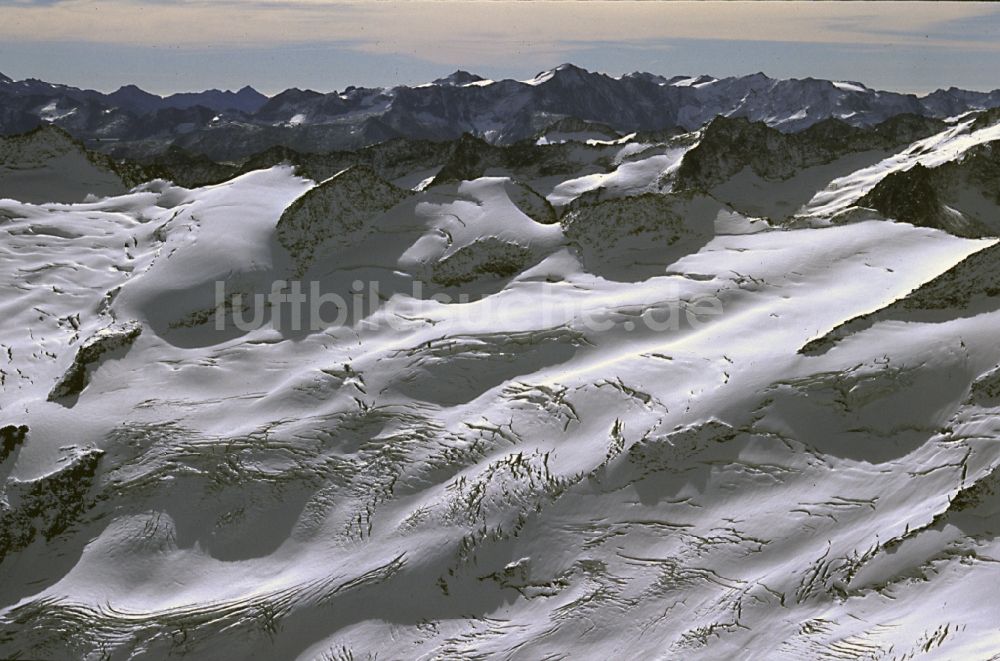 Luftaufnahme Ormont-Dessus - Schneebedeckte Gletscher des Les Diablerets bei Ormont-Dessus in Schweiz