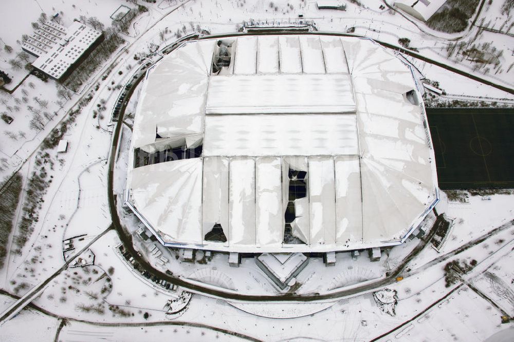 GELSENKIRCHEN aus der Vogelperspektive: Schneeschäden am Dach der Schalke - Arena in Gelsenkirchen