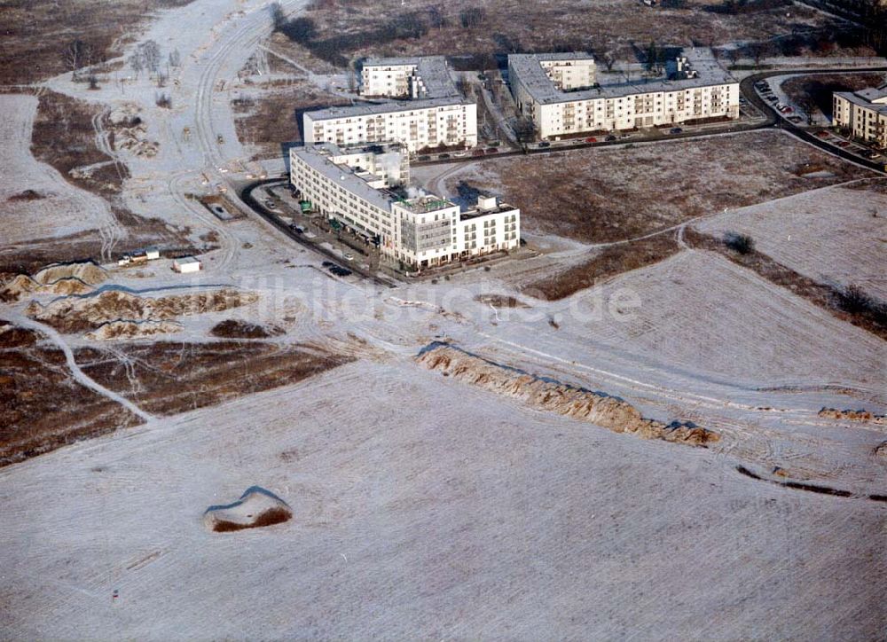 Luftaufnahme Schönefeld - Schönefeld-Brandenburg Gewerbe- und Wohngebiet Roncasa der HVB Projekt GmbH westlich des S- und Fernbahnhofes Schönefeld 08