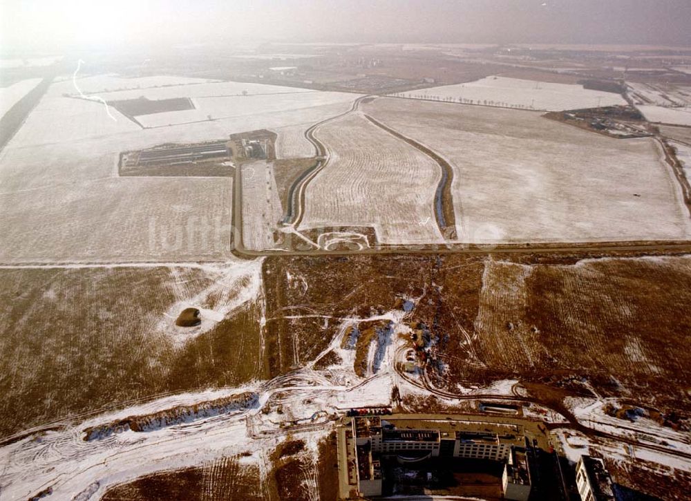 Schönefeld / BRB aus der Vogelperspektive: Schönefeld - Brandenburg Gewerbe- und Wohngebiet Roncasa der HVB Projekt GmbH westlich des S- und Fernbahnhofes Schönefeld