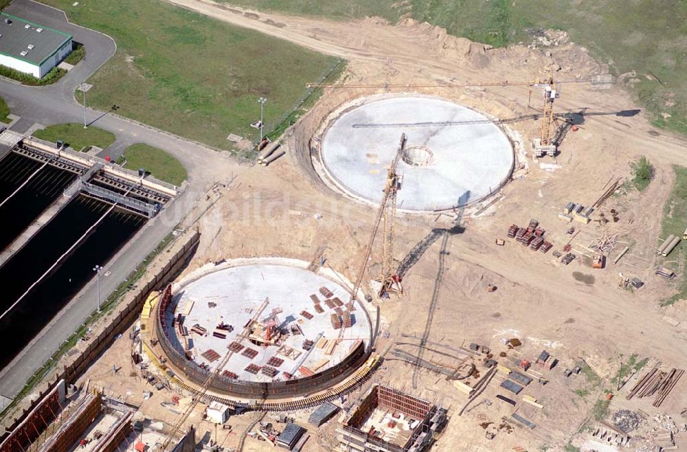 Luftbild Schönwalde / BRB - Schönwalde / BRB 28.04.2004 Ausbau des Klärwerkes Schönwalde am nördlichen Berliner Ring bei Berlin