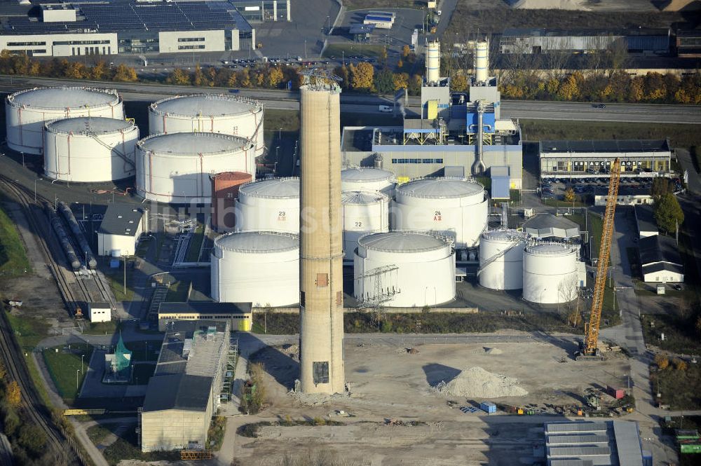 Luftbild Gera - Schornsteinabriß im einstigen Heizkraftwerk Gera-Nord