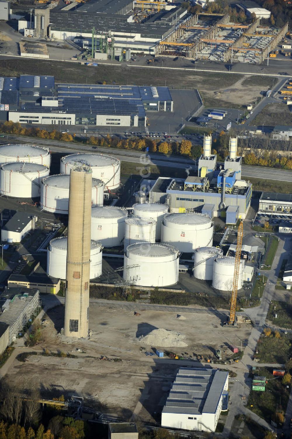 Gera von oben - Schornsteinabriß im einstigen Heizkraftwerk Gera-Nord