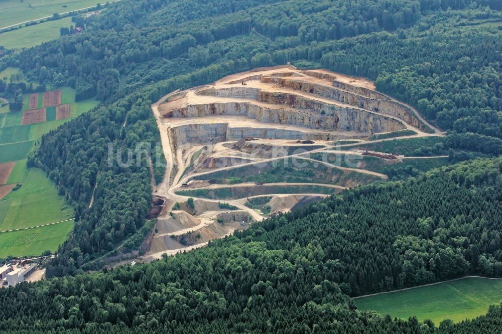 Straßberg aus der Vogelperspektive: Schotterwerk Teufel Straßberg im Bundesland Baden-Württemberg