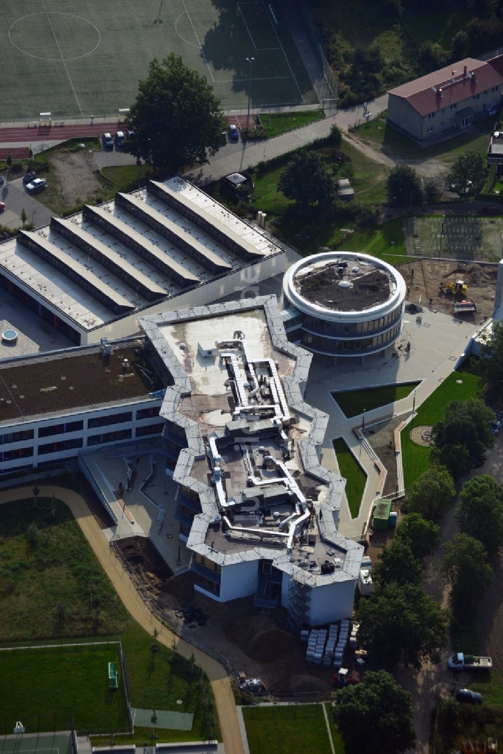 Luftaufnahme Mühlenbeck - Schul- Neubau der Käthe- Kollwitz- Oberschule in Mühlenbeck im Bundesland Brandenburg