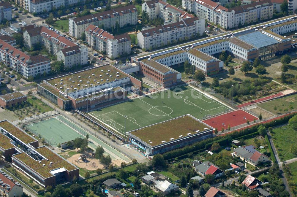 Berlin aus der Vogelperspektive: Schule in Berlin-Karow