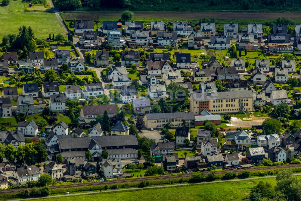 Bestwig von oben - Schulgebaude der Andreas-Schule in Bestwig im Bundesland Nordrhein-Westfalen, Deutschland