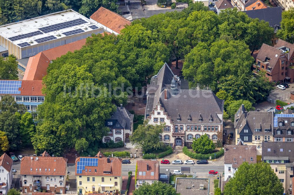 Luftaufnahme Castrop-Rauxel - Schulgebäude Adalbert-Stifter-Gymnasium in Castrop-Rauxel im Bundesland Nordrhein-Westfalen, Deutschland