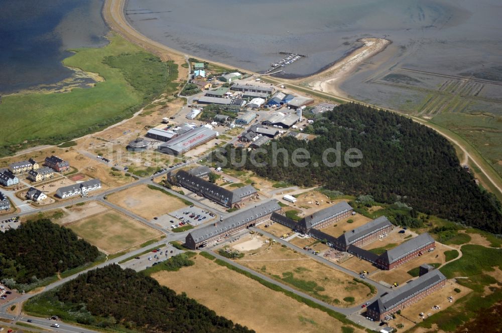 Luftaufnahme Sylt - Schulgebäude der ADS Landschulheim im Ortsteil Rantum (Sylt) in Sylt im Bundesland Schleswig-Holstein, Deutschland