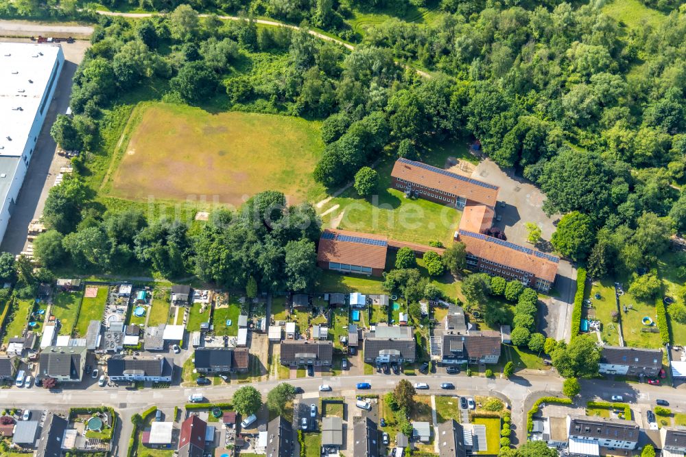 Ellinghorst von oben - Schulgebäude Albert-Schweitzer-Schule in Ellinghorst im Bundesland Nordrhein-Westfalen, Deutschland