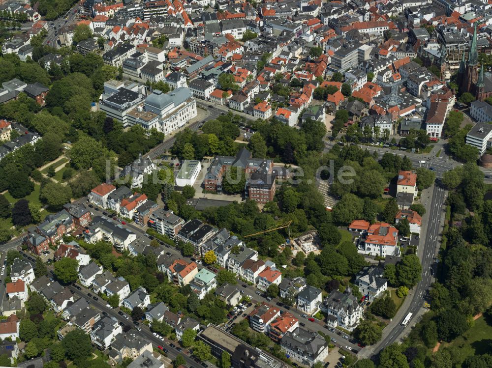 Oldenburg von oben - Schulgebäude Altes Gymnasium Oldenburg in Oldenburg im Bundesland Niedersachsen, Deutschland