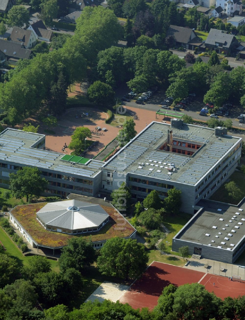 Gütersloh von oben - Schulgebäude der Anne-Frank-Schule in Gütersloh im Bundesland Nordrhein-Westfalen