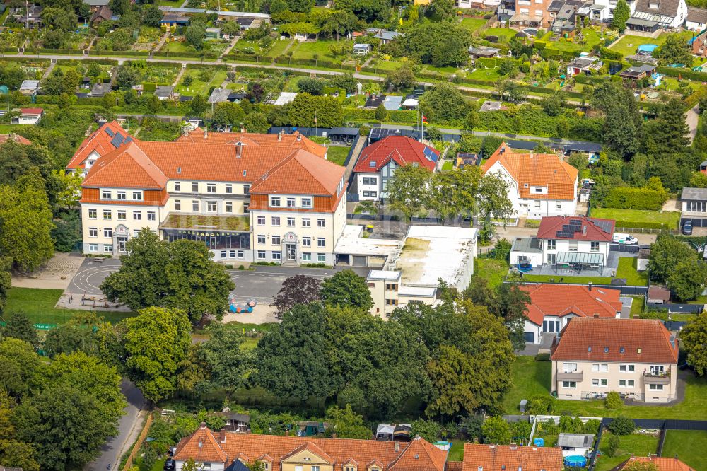 Ahlen von oben - Schulgebäude Barbaraschule in Ahlen im Bundesland Nordrhein-Westfalen, Deutschland