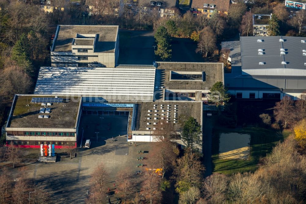 Lüdenscheid aus der Vogelperspektive: Schulgebäude des Bergstadt-Gymnasium in Lüdenscheid im Bundesland Nordrhein-Westfalen, Deutschland