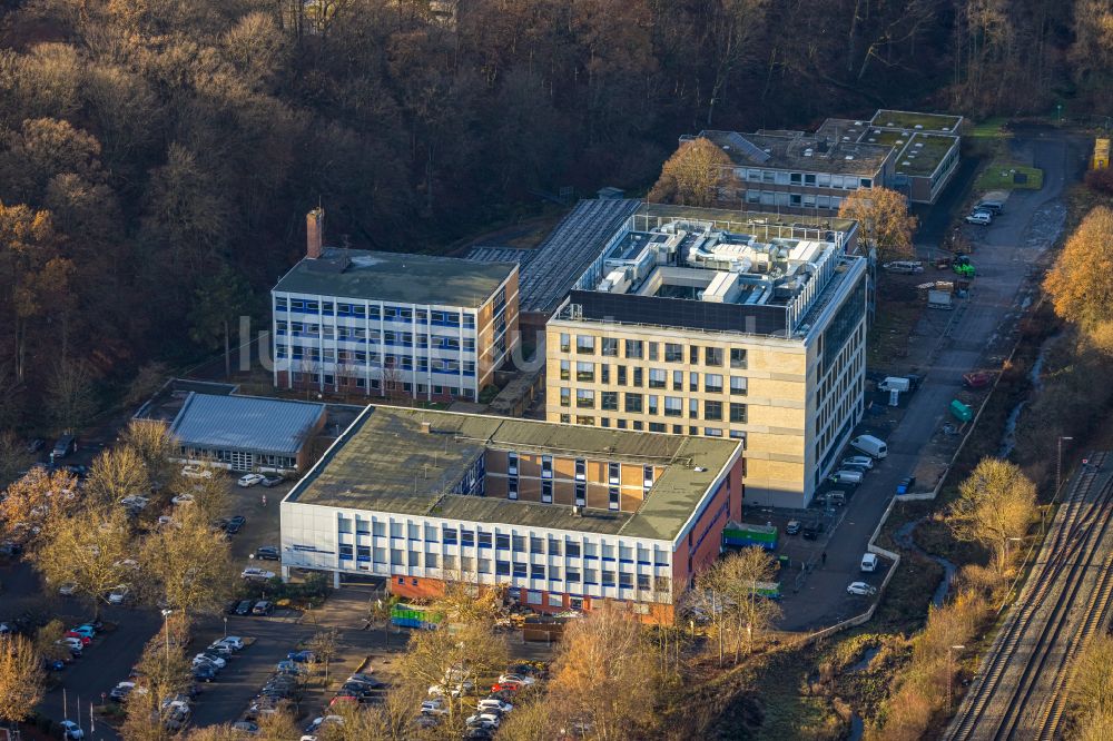 Arnsberg aus der Vogelperspektive: Schulgebäude Berufskolleg Berliner Platz in Arnsberg im Bundesland Nordrhein-Westfalen, Deutschland