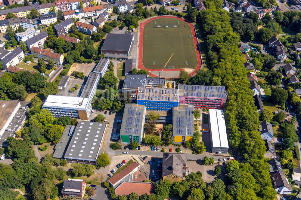 Witten aus der Vogelperspektive: Schulgebäude des Berufskolleg Witten und der Otto-Schott-Realschule an der Husemannstraße in Witten im Bundesland Nordrhein-Westfalen, Deutschland