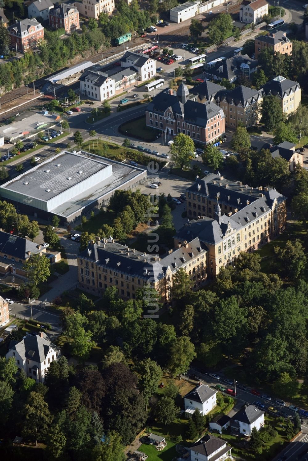 Luftaufnahme Stollberg/Erzgeb. - Schulgebäude des Carl-von-Bach-Gymnasiums in Stollberg/Erzgeb. im Bundesland Sachsen