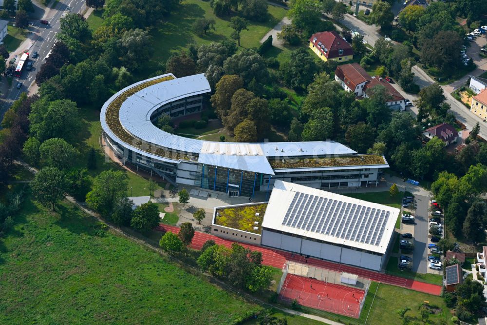 Hoyerswerda von oben - Schulgebäude Christliche Schule Johanneum in Hoyerswerda im Bundesland Sachsen, Deutschland