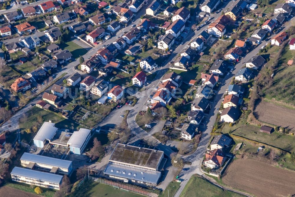 Unteröwisheim von oben - Schulgebäude der Eisenhut-Schule in Unteröwisheim im Bundesland Baden-Württemberg, Deutschland