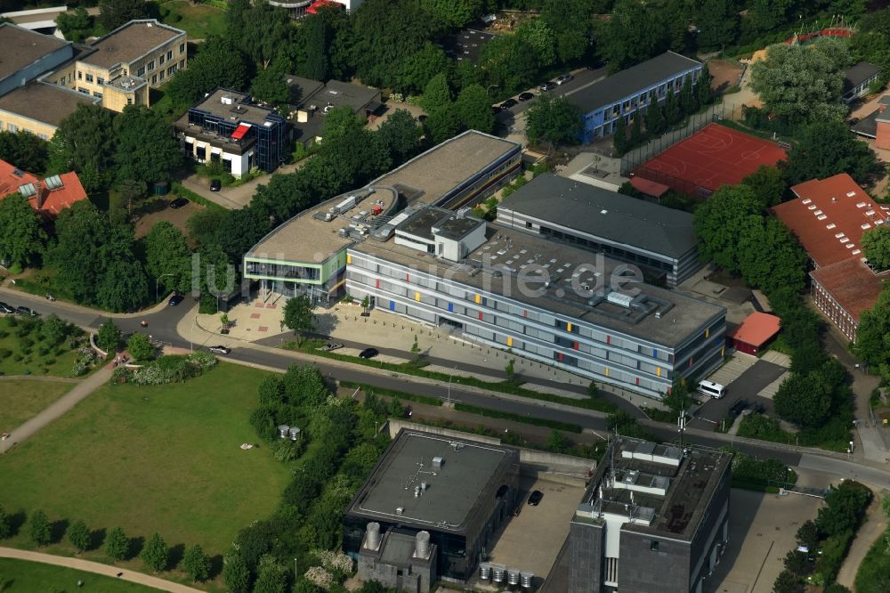 Hamburg von oben - Schulgebäude der Elbschule - Bildungszentrum Hören und Kommunikation am Holmbrook in Hamburg