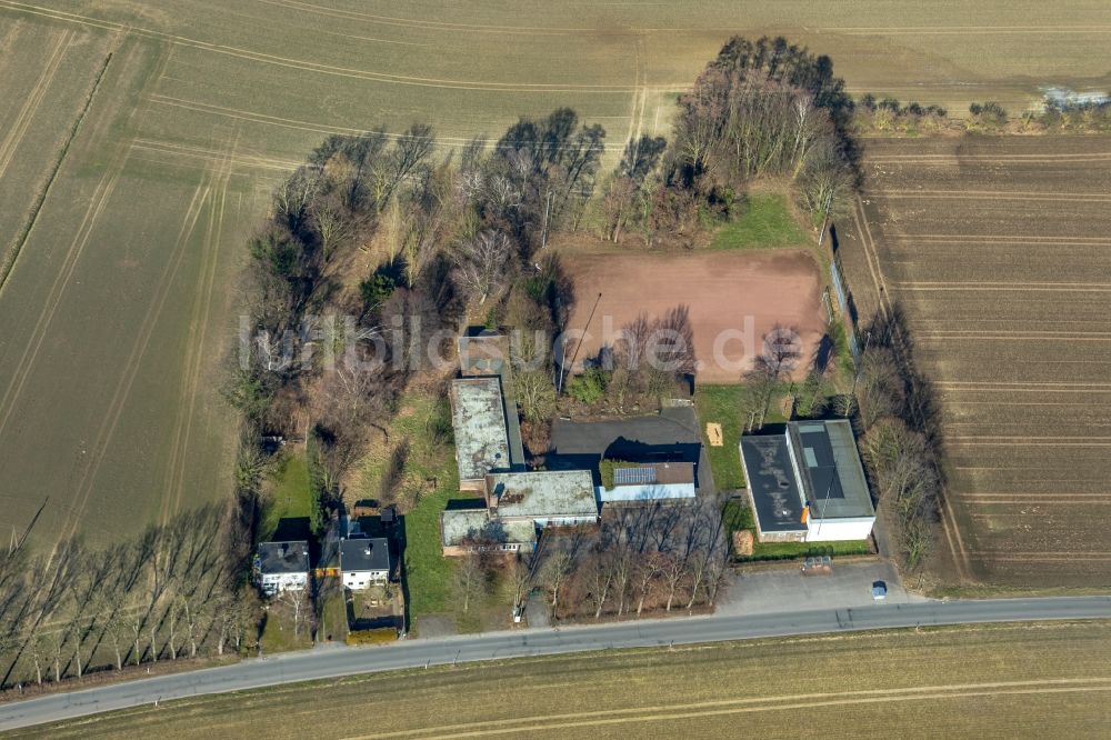 Bönen von oben - Schulgebäude der Ermelingschule in Bönen im Bundesland Nordrhein-Westfalen, Deutschland