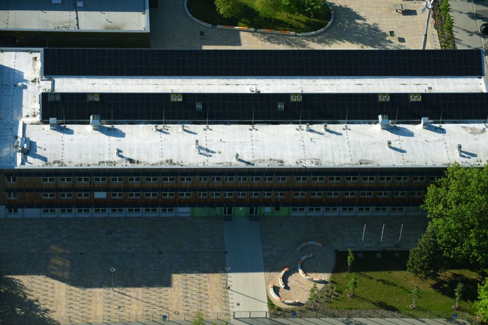 Luftbild Rostock - Schulgebäude der Europaschule Gymnasium Reutershagen in Rostock im Bundesland Mecklenburg-Vorpommern, Deutschland