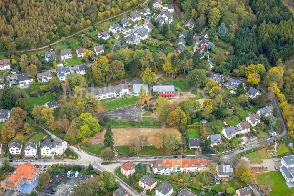 Luftaufnahme Velbert - Schulgebäude der Evangelischen Grundschule Velbert in Velbert im Bundesland Nordrhein-Westfalen, Deutschland