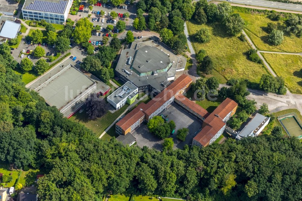 Luftbild Arnsberg - Schulgebäude des Franz-Stock-Gymnasiums in Arnsberg im Bundesland Nordrhein-Westfalen, Deutschland