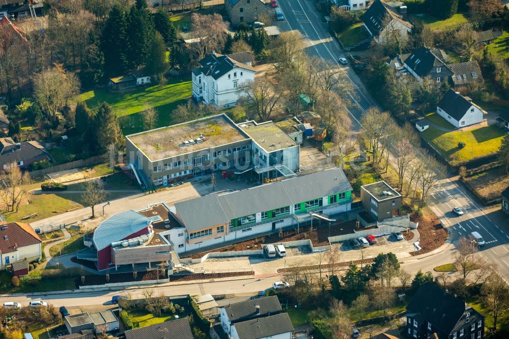 Hiddinghausen von oben - Schulgebäude der Förderschule in Hiddinghausen im Bundesland Nordrhein-Westfalen, Deutschland