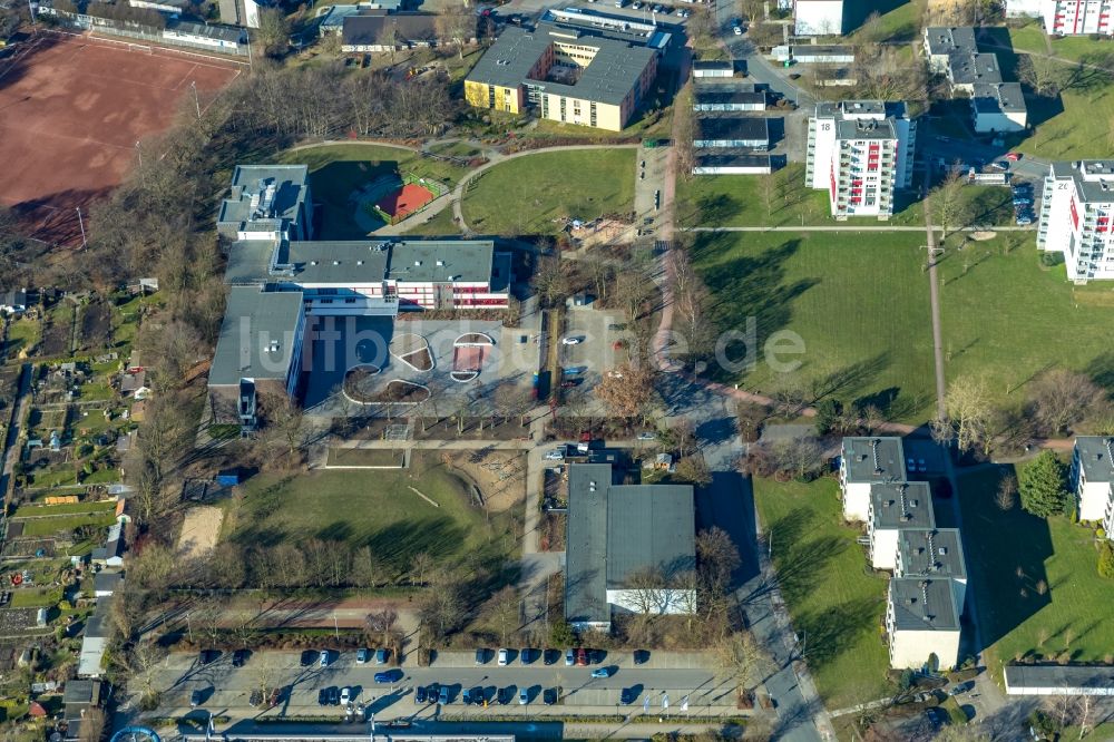 Luftbild Dinslaken - Schulgebäude der Friedrich-Althoff-Schule Am Stadtbad in Dinslaken im Bundesland Nordrhein-Westfalen, Deutschland