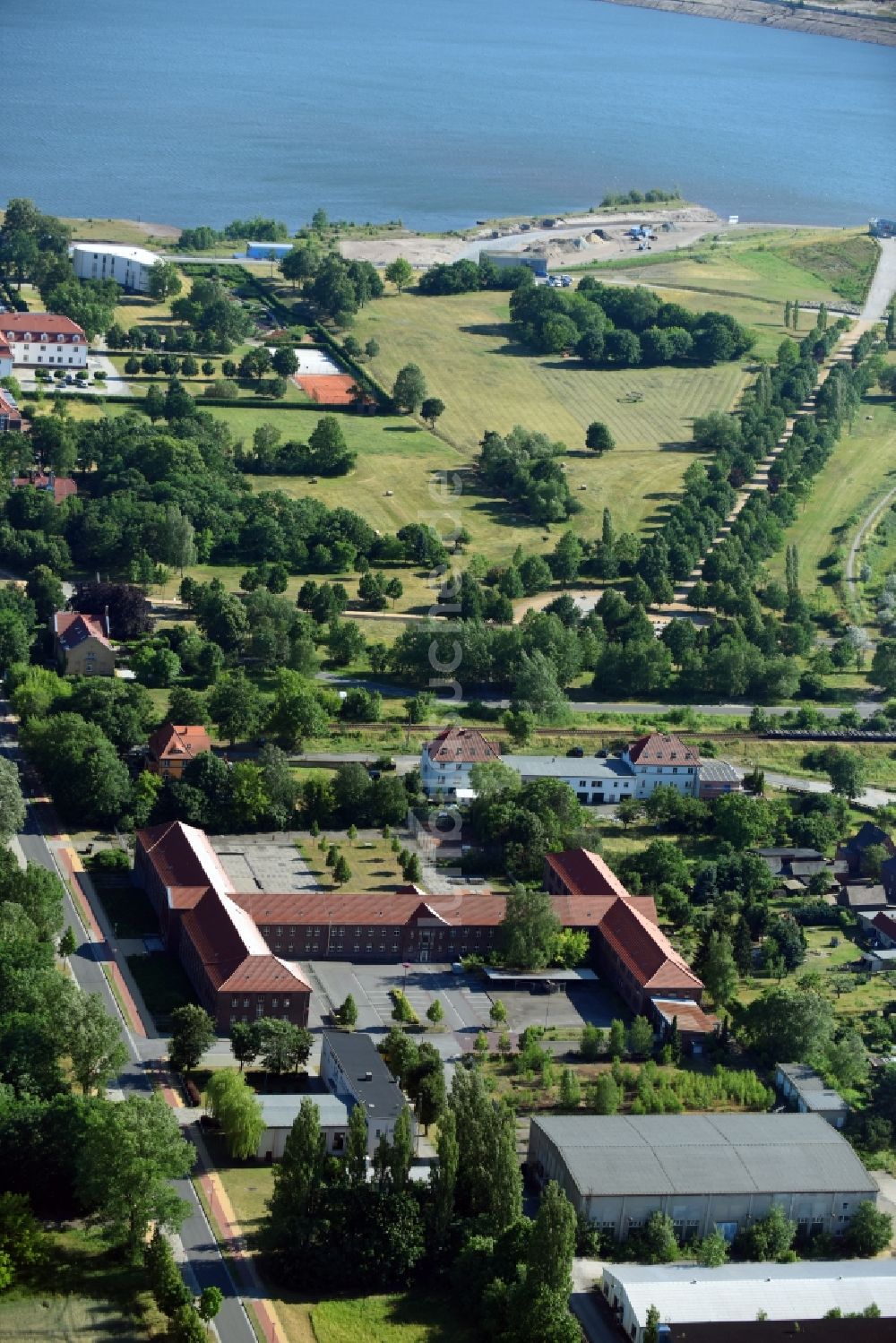 Großräschen aus der Vogelperspektive: Schulgebäude der Friedrich-Hoffmann-Oberschule Großräschen an der Seestraße in Großräschen im Bundesland Brandenburg, Deutschland