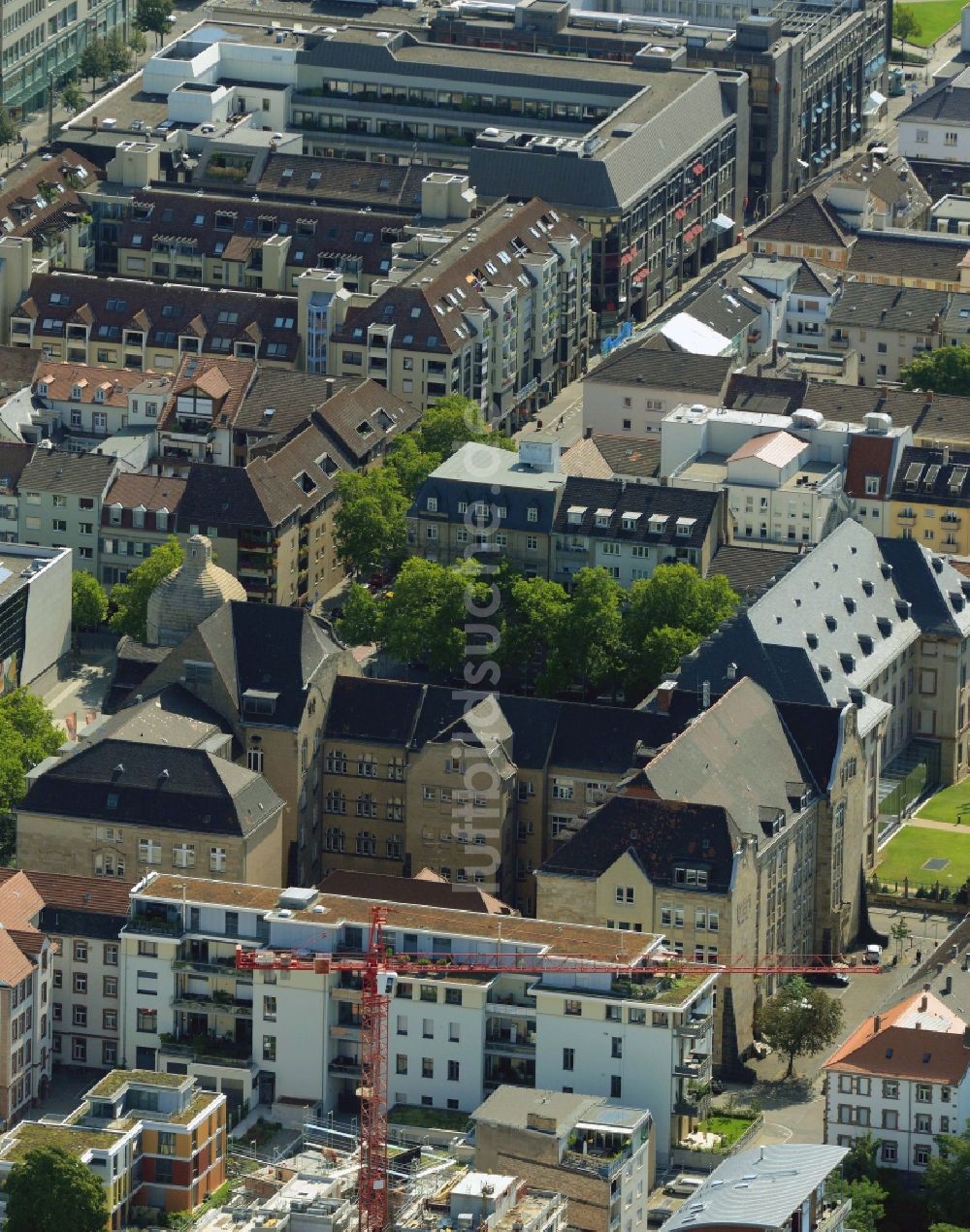 Ludwigshafen am Rhein aus der Vogelperspektive: Schulgebäude der Friedrich-List-Schule C6 1 in Ludwigshafen am Rhein im Bundesland Rheinland-Pfalz