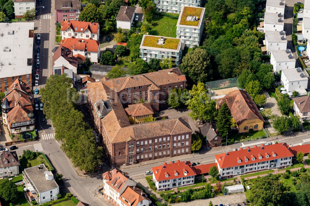 Lahr/Schwarzwald von oben - Schulgebäude Friedrichschule in Lahr/Schwarzwald im Bundesland Baden-Württemberg, Deutschland