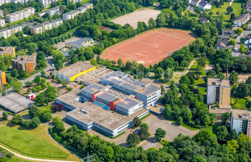 Hagen aus der Vogelperspektive: Schulgebäude der Fritz-Steinhoff-Gesamtschule Am Bügel in Hagen im Bundesland Nordrhein-Westfalen, Deutschland