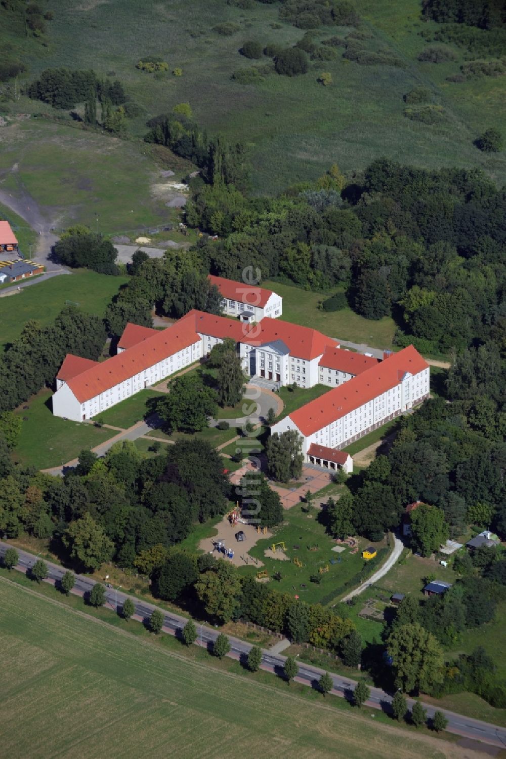 Güstrow aus der Vogelperspektive: Schulgebäude der Gehörlosenschule in Güstrow im Bundesland Mecklenburg-Vorpommern