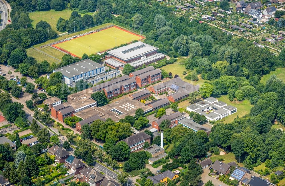 Luftbild Dinslaken - Schulgebäude der Gelände des Gustav-Heinemann-Schulzentrum in Dinslaken im Bundesland Nordrhein-Westfalen - NRW, Deutschland