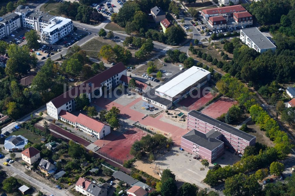 Luftbild Bernau - Schulgebäude der Gesamtschule Bernau mit gymnasialer Oberstufe in Bernau im Bundesland Brandenburg