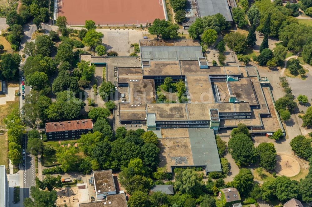 Luftbild Essen - Schulgebäude der Gesamtschule Bockmühle in Essen im Bundesland Nordrhein-Westfalen - NRW, Deutschland