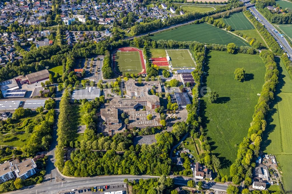 Luftaufnahme Kamen - Schulgebäude der Gesamtschule Kamen in Kamen im Bundesland Nordrhein-Westfalen, Deutschland